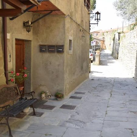 Castiglion Fiorentino Chicca Sotto La Torre Bagian luar foto